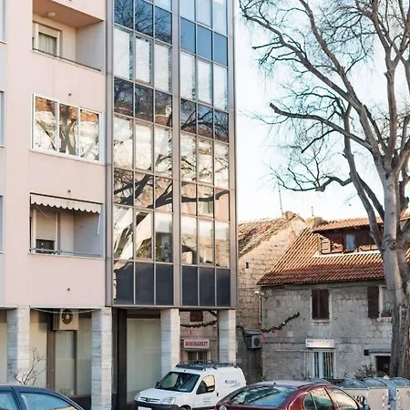 Infinity Apartment *