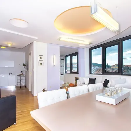 Apartment Infinity